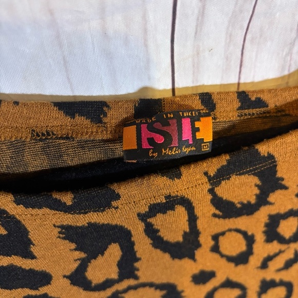 Isle by Melis Kozan Leopard Print Long Sleeve Sweater Knit Top Medium - Picture 2 of 6